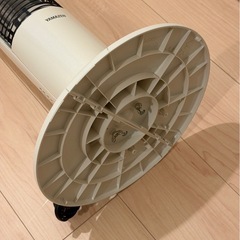 YAMAZEN製　グラファイトヒーター 型番DCTS-A091(W)の画像