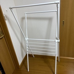 折り畳み式物干し竿の画像