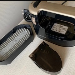 IRIS OHYAMA 衣類スチーマー IRS-01-KN ブラック ゴールドの画像