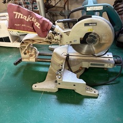 配送無料！お買い得品！マキタ！スライド丸ノコ！の画像