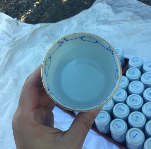 有田焼　釉裏紅金彩桜絵湯呑み　青い花模様 湯飲み 26個セット