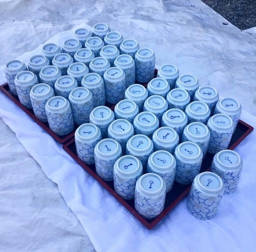有田焼　釉裏紅金彩桜絵湯呑み　青い花模様 湯飲み 26個セット