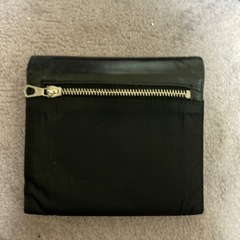 プラダ　　財布の画像