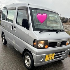 日産クリッパーのシルバーボディ、4WD.の画像