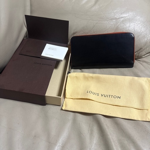 ルイヴィトン　エピ　ジッピーウォレット　 財布