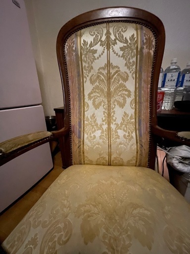 椅子　肘掛けあり　イタリア　アンティーク家具
