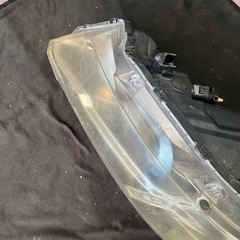 車のパーツの画像