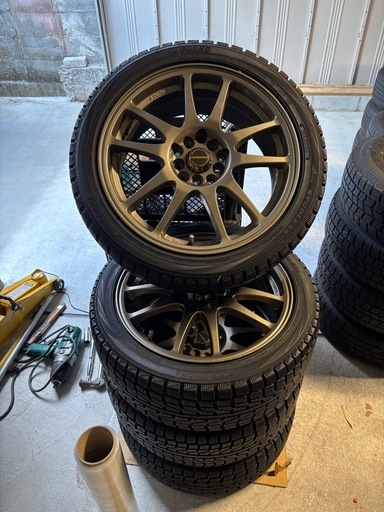 車のパーツ 215/45/R17