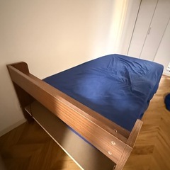 シングルベット、マットレスの画像