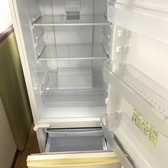SHARP冷蔵庫 167 リットル
の画像