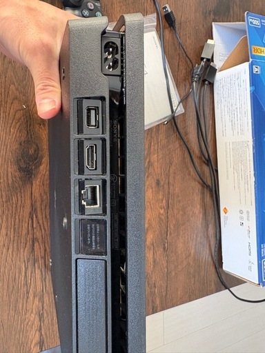 PlayStation4 ジェット・ブラック 500GB (CUH-2100AB01)