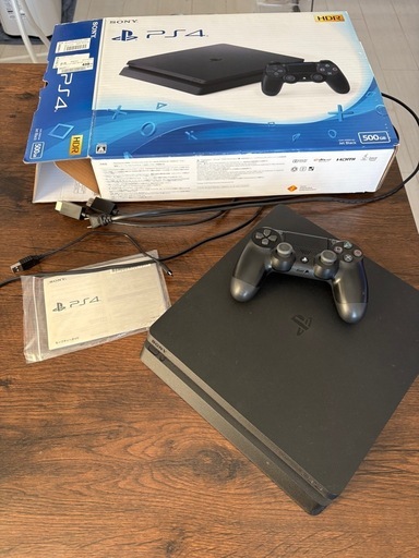PlayStation4 ジェット・ブラック 500GB (CUH-2100AB01)