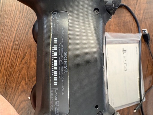 PlayStation4 ジェット・ブラック 500GB (CUH-2100AB01)