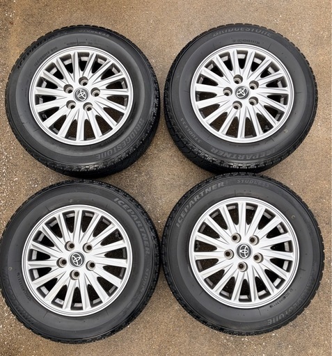 エスクワィア純正、195/65r15アルミ&スタッドレス