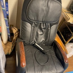 スライヴ、くつろぎ指定席 CHD-8105
マッサージチェアの画像