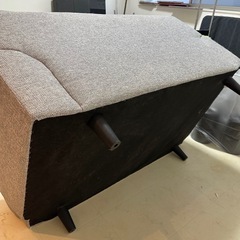 ニトリ2人掛けソファの画像