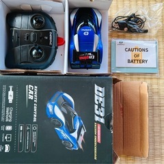 車のおもちゃの画像