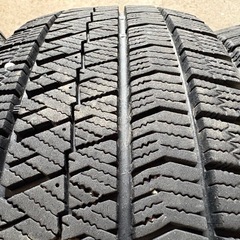 BS VRX2 185/60R15 4本 スタッドレスタイヤ中古 フィットシエンタヤリスなど コンパクトカーの画像