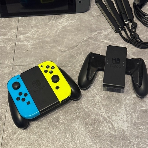 取引中】Nintendo Switch 本体 グレー その他セット