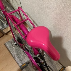 ⭐️美品⭐️シマノ製6段ギア付き子供用自転車　エミリア　ブラックピンクアルミフレームの画像