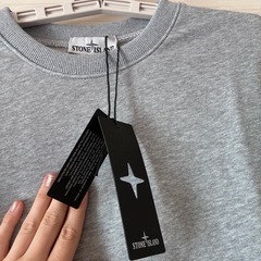 stone islandの画像