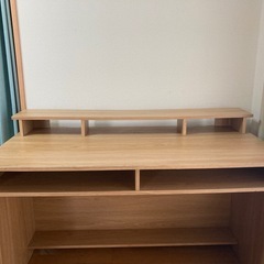 仕事用デスクの画像