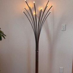 IKEA イケア HOVNAS ホーヴネース フロアランプ フロアスタンド照明の画像