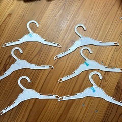子供用ハンガー6本の画像