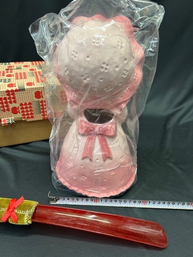 【レトロ品/未使用品】昭和レトロ 陶器製 靴べらスタンド 11357😸 昭和レトロ コトブキ 陶器製 女の子 靴べら立て 靴べら入れ