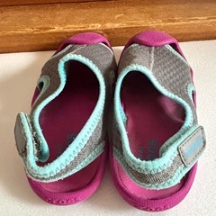 クロックスサンダル　crocs DUAL COMFORT C8(15.5センチ)の画像