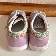 西松屋 キッズ シューズ 靴 16cm 紫 花柄の画像