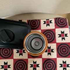 琉球キングスのロゴ入り水筒と弁当箱の画像