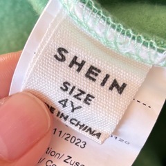 シーイン SHEIN 襟付きトレーナー グリーン 100の画像