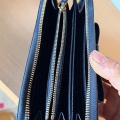 プラダ　財布の画像