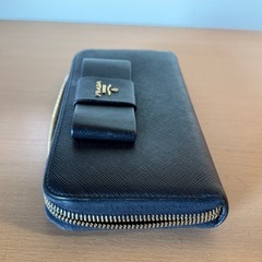 プラダ　財布の画像