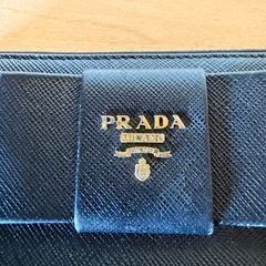 プラダ　財布の画像
