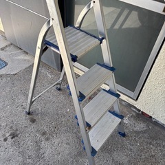 決まりました4段脚立の画像