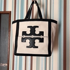Tory Burch トートバッグ ホワイト/ブラック　トリーバーチ　鞄　バックの画像