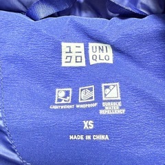 ユニクロ シームレス ダウンパーカ メンズXSの画像