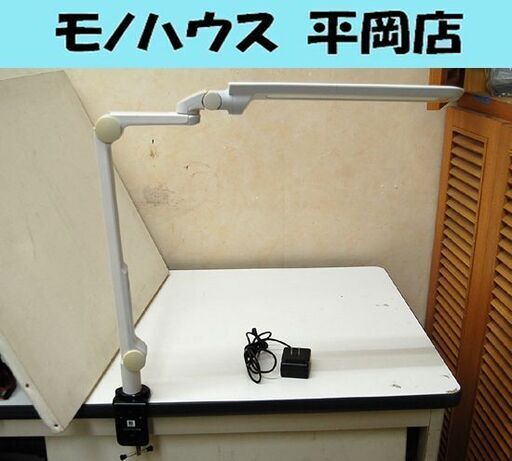 Panasonic LEDデスクスタンド SQ-LC522-W 2017年製 照明器具 ライト ホワイト系 パナソニック 札幌市 清田区 平岡