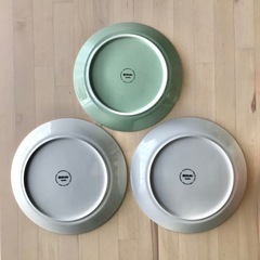 イッタラ　プレート　セラドングリーン　21cm　ホワイト　23cm　3点　セットの画像
