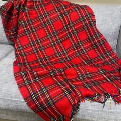 ストール　赤　チェックの画像