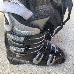 スキー板、ストック　靴の画像