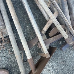 古い農具　ジャンクガーデンにの画像