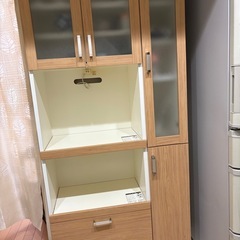 【1/25まで引き取り限定】食器棚／カップボードの画像