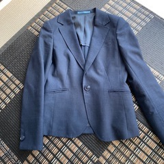 レディース スーツ 紺色 ボックスプリーツスカート 古着の画像