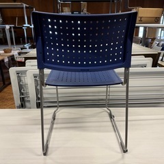 未使用　4本セット スタッキングチェア　ブルー アイリスチトセ　の画像