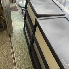 プラスチック 3段ボックス2つセットの画像