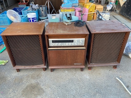 サンスイ昔のステレオレコードプレーヤー