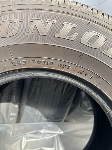 タイヤ4本　ダンロップ　DUNLOP GRANDTRER 265 70 16